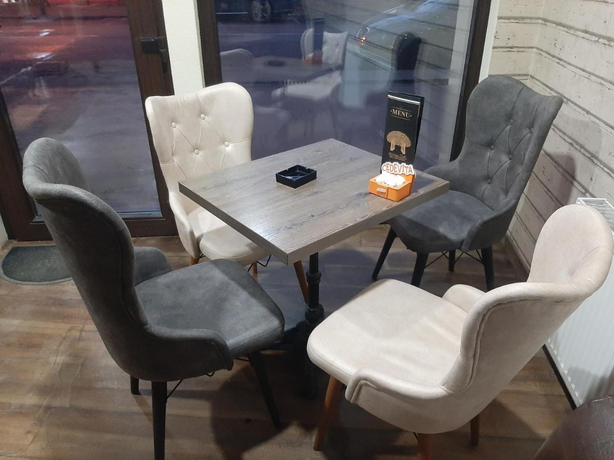 Bed&Breakfast Intermezzo Caffe Kikinda Buitenkant foto