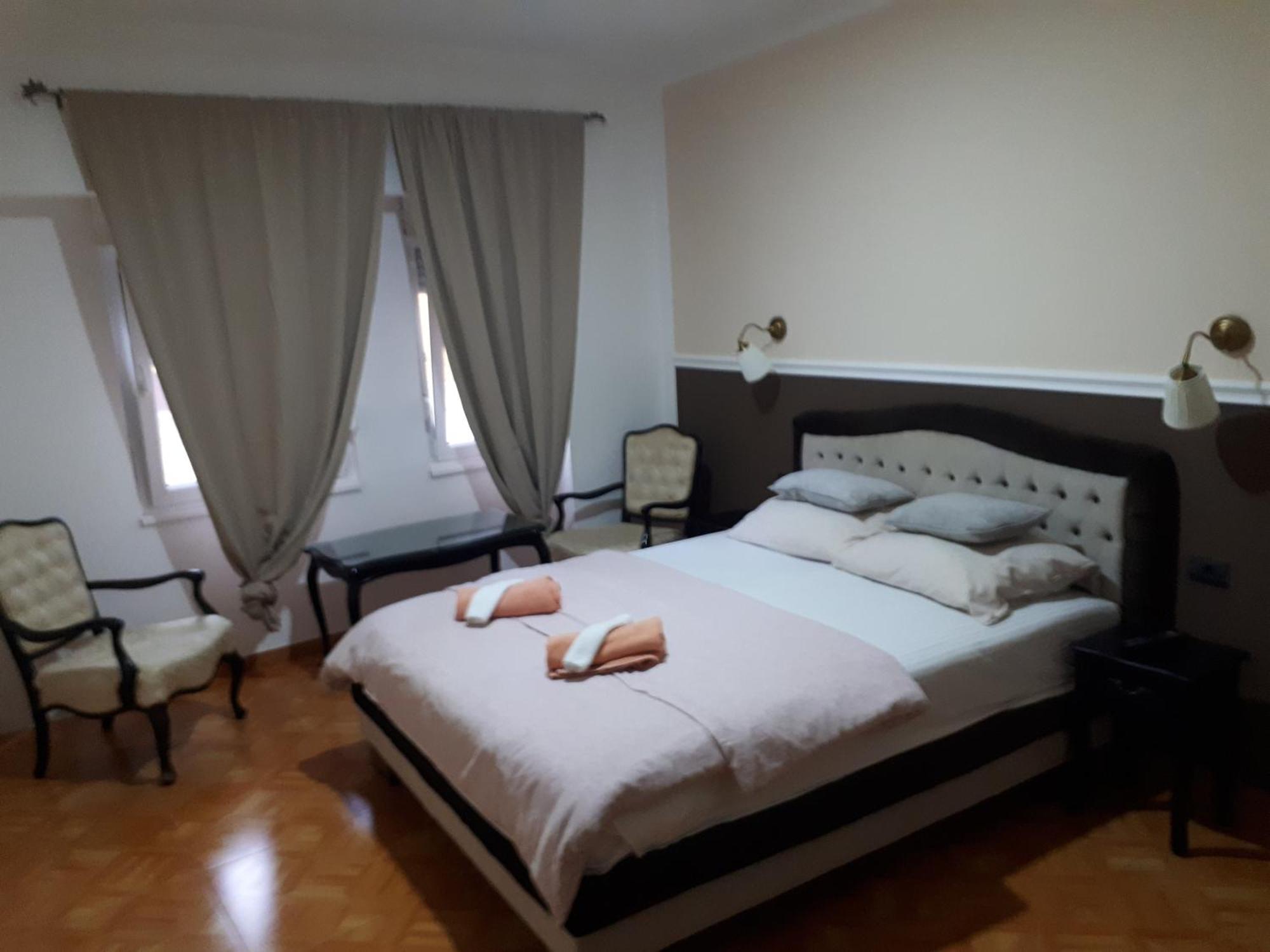 Bed&Breakfast Intermezzo Caffe Kikinda Buitenkant foto