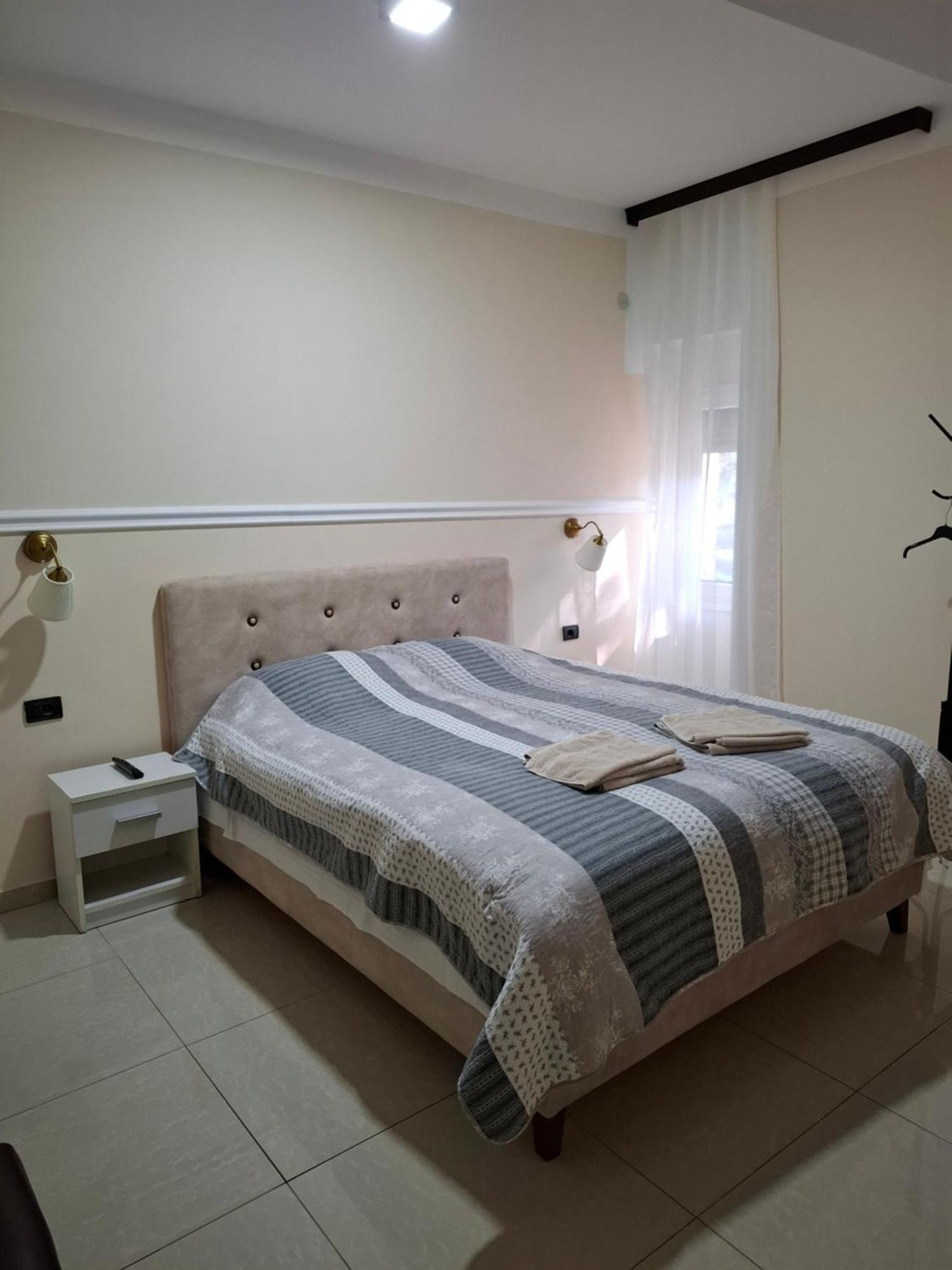 Bed&Breakfast Intermezzo Caffe Kikinda Buitenkant foto