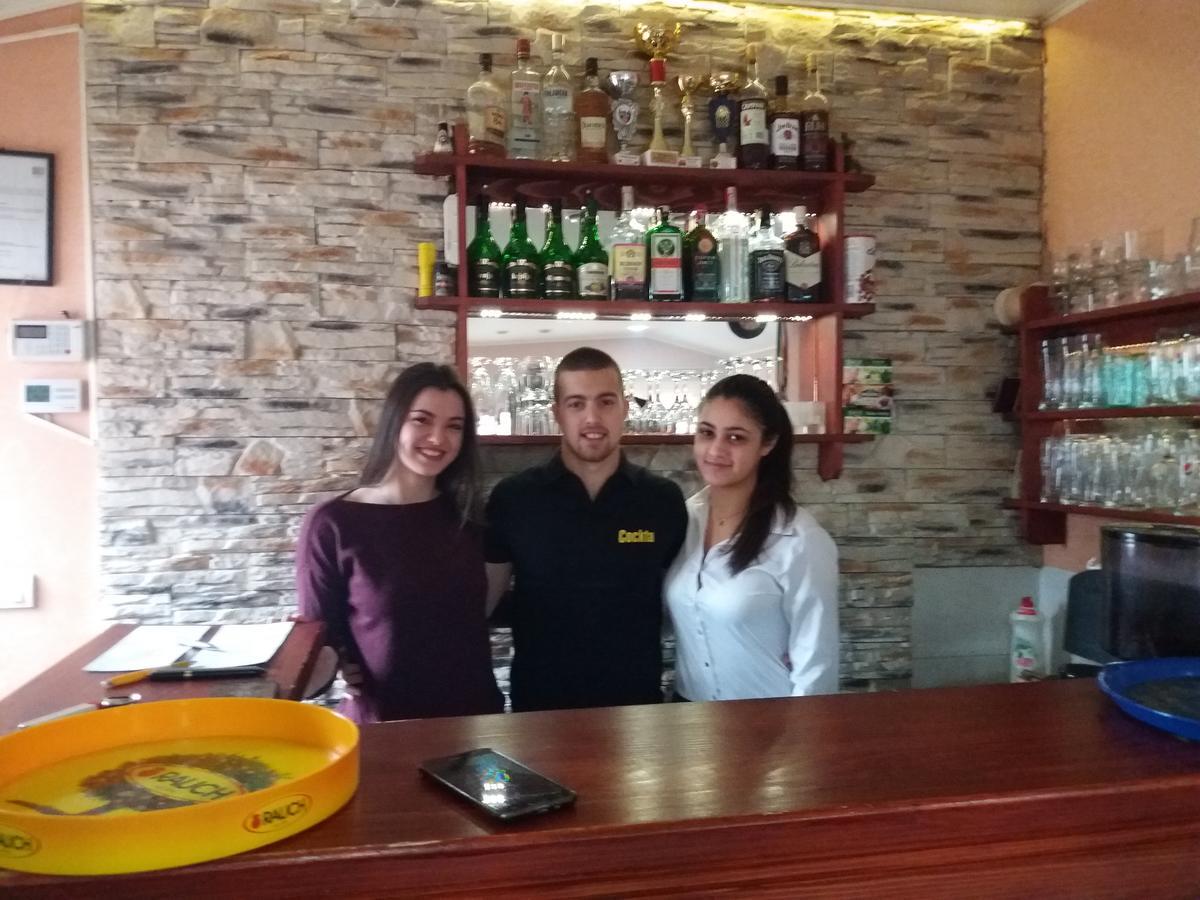 Bed&Breakfast Intermezzo Caffe Kikinda Buitenkant foto