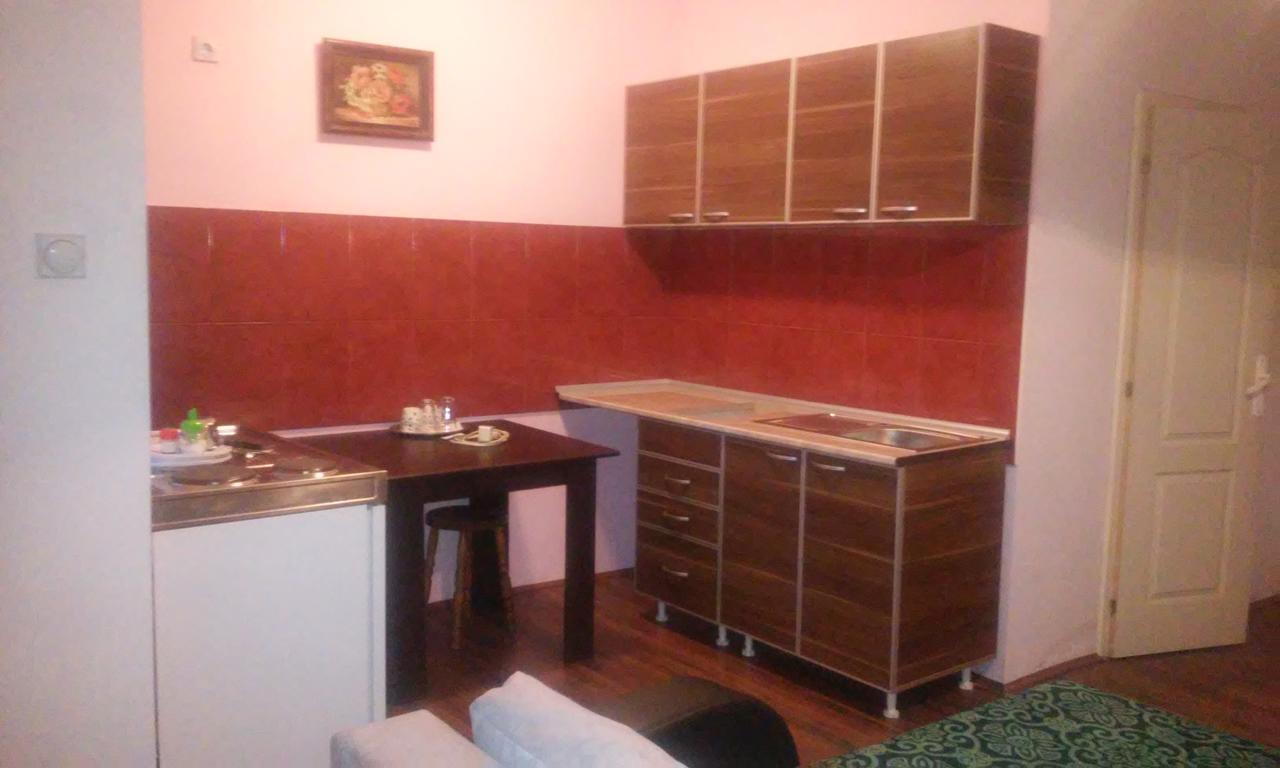 Bed&Breakfast Intermezzo Caffe Kikinda Buitenkant foto