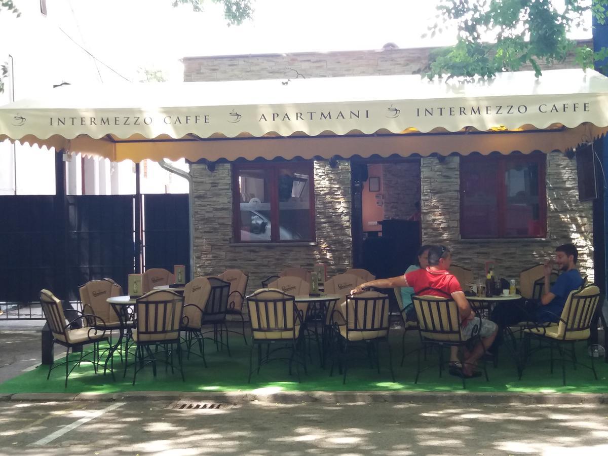 Bed&Breakfast Intermezzo Caffe Kikinda Buitenkant foto